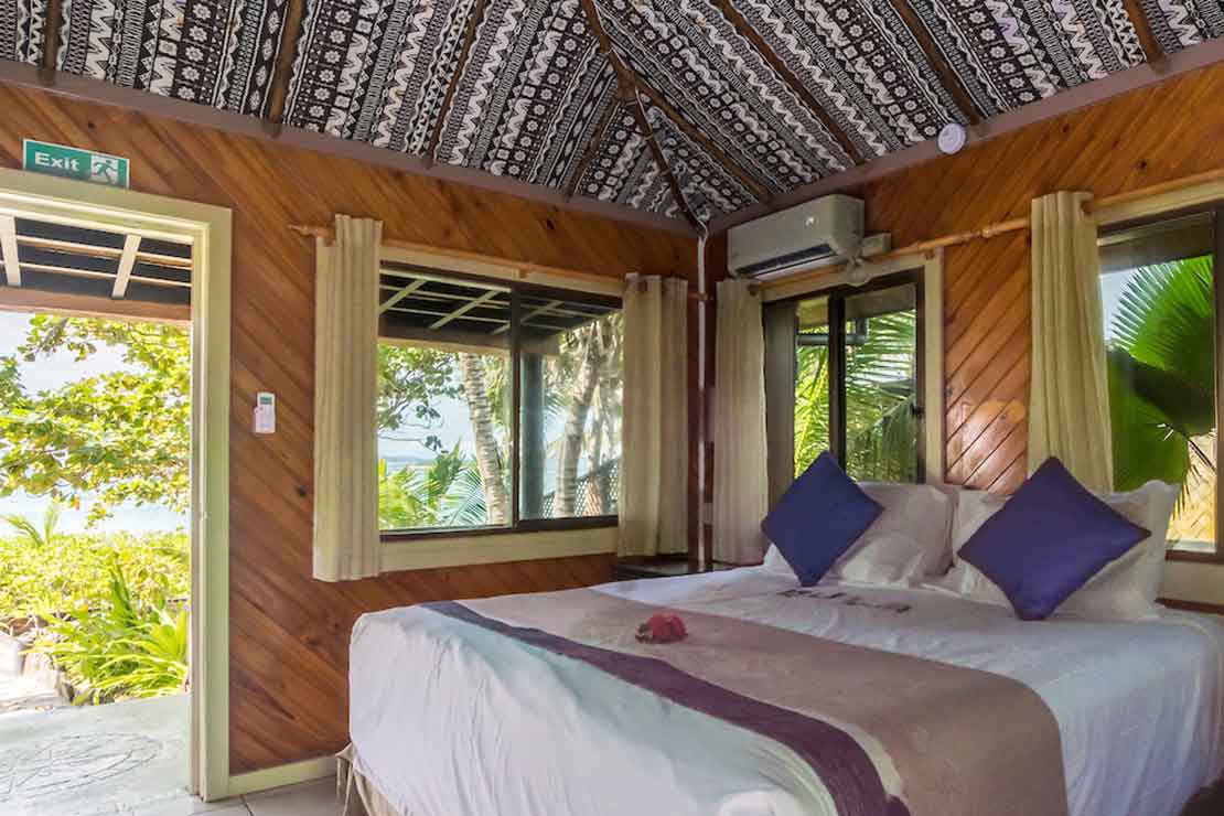 Beach-Bure-Namotu-Island-accommodation-bedroom-entrance