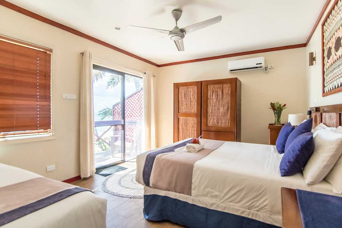 Pool-Suite-Namotu-Island-accommodation-bedroom