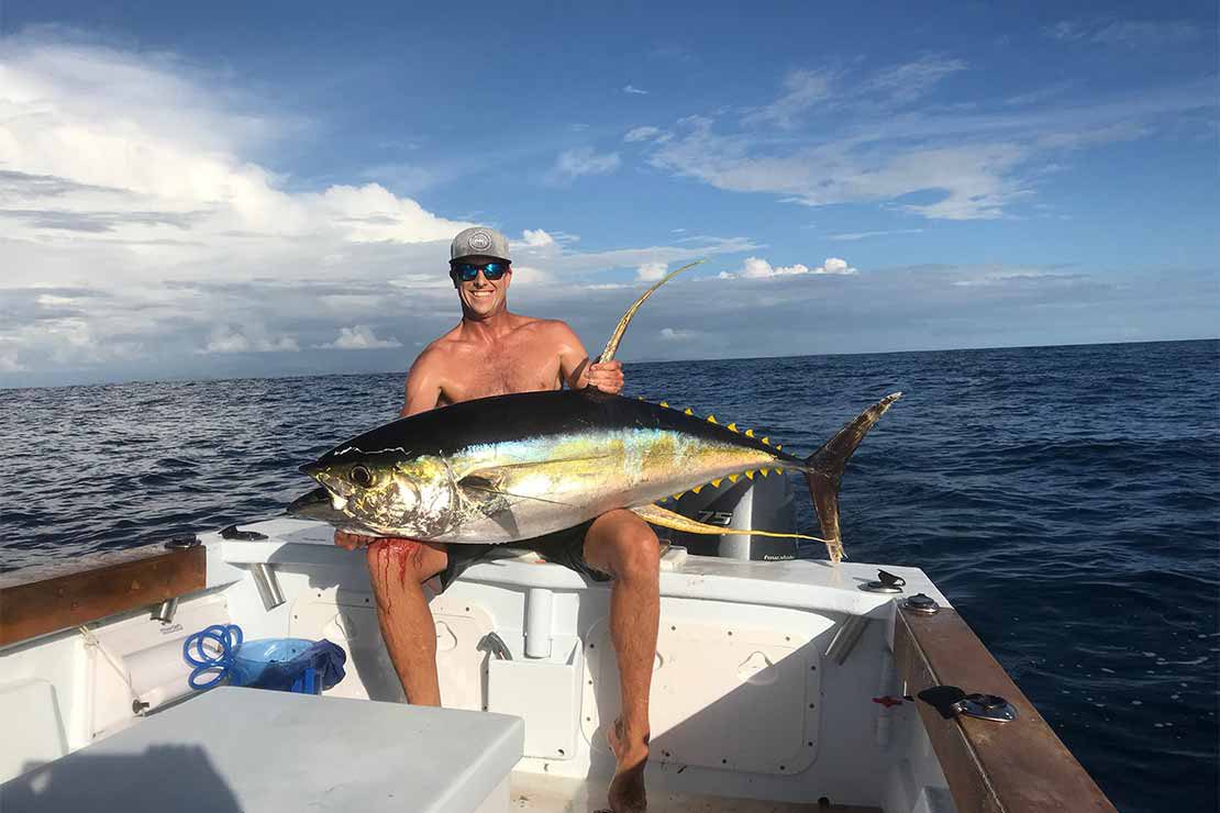 ben-wilson-with-huge-tuna-on-fishing-charter-boat-near-namotu-island-fiji