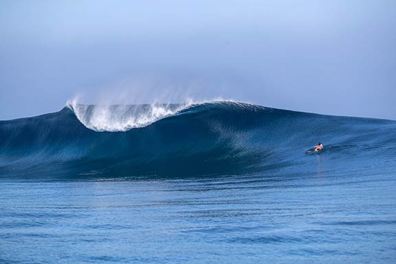 surfer-at-namotu-lefts-surf-break-near-namotu-island-fiji-banner