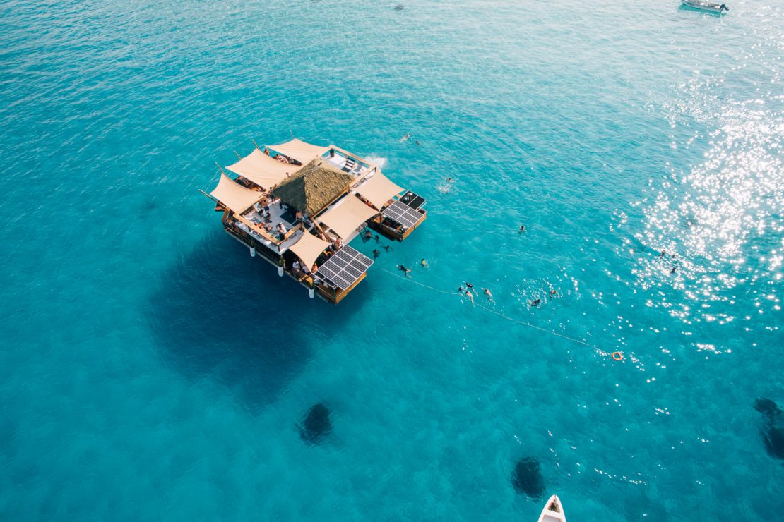 Fiji: Day Trip to Cloud 9 Floating Platform Including Food and Beverages