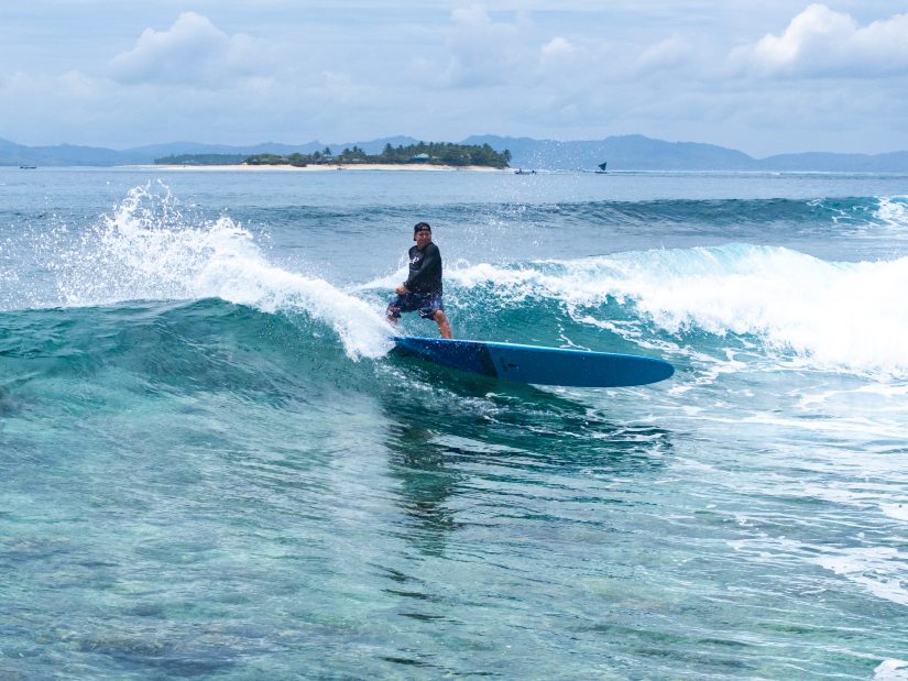 Dave Kalama paddleboarding Namotu, Fiji